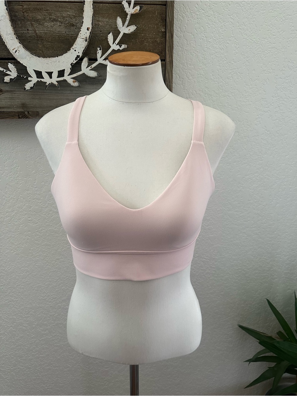 Athleta perfect form longline Pink Seamless V-Neck Bralette size M